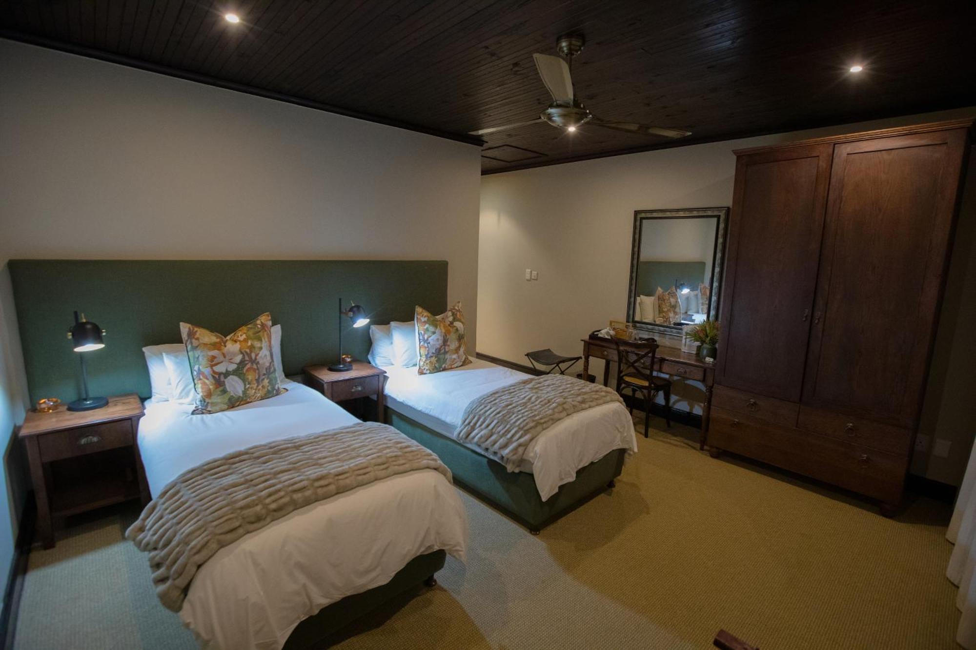 Swartberg Private Game Lodge Oudtshoorn Exterior foto